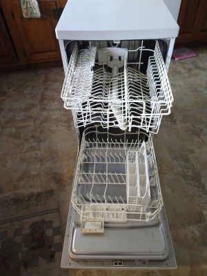 Danby 18 inch Portable Dishwasher Interior